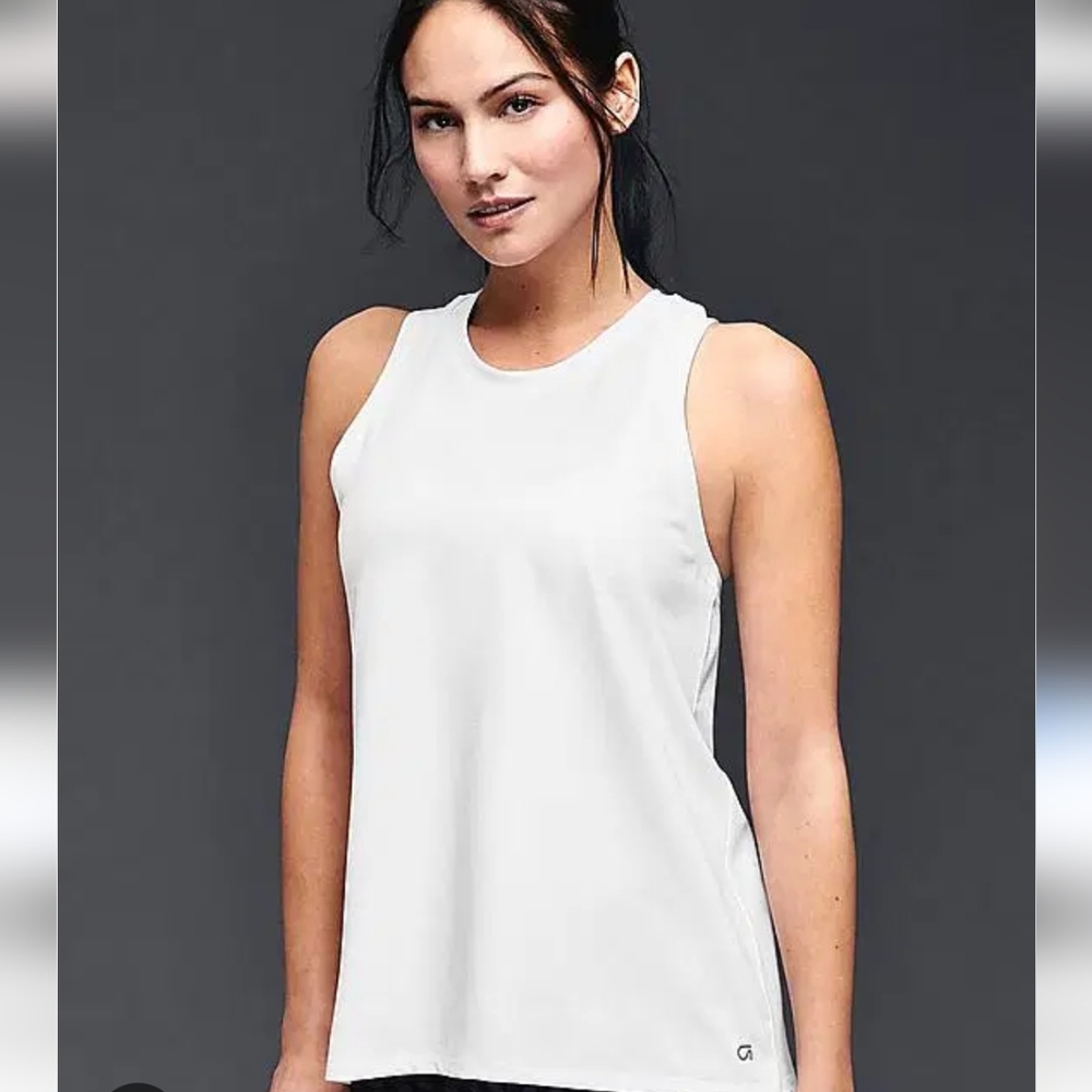 GAP Women's Classic White Tank Top